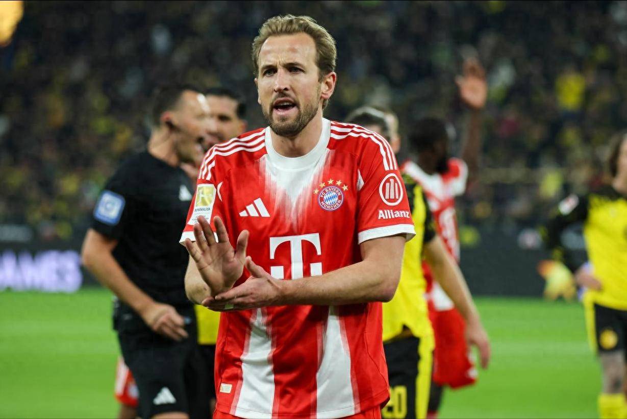 แฮร์รี่ เคน ยิงประตูในพรีเมียร์ลีกทะลุสู่ระดับใหม่ ยิงสองประตูในศึกดาร์บี้พรีเมียร์ลีก ทำลายสถิติ 94 ปี _เคน_บุนเดสลีกา_ฤดูกาลนี้