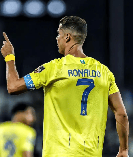 คริสเตียโน่ โรนัลโด้ บาดเจ็บกล้ามเนื้อ! อธิบายเหตุพลาดจุดโทษขณะเข้ารับการตรวจ; แฟนๆ เรียกร้อง: อย่าพลาดชัยชนะในฟุตบอลโลก ริยาด ฟิตเนส