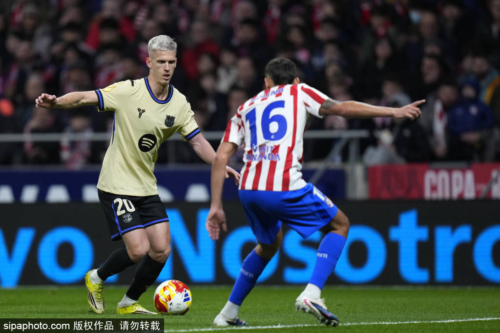 ทำดีที่สุดแล้ว! เพดรีทรุดลงบนพื้นและหอบหลังเกม โดยได้คะแนนเต็ม 9 2 เผา OUT_COMPETITION_BARCA_AT MADRID