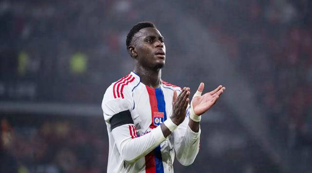 ศึกชิงถ้วยฝรั่งเศส 8 อันทรงพลัง: Lyon vs Lens ที่บ้านใครเป็นที่นั่งโปรโมชั่น?_ match_league_season นี้