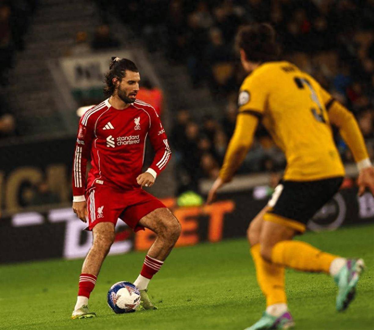 ชนะ 2-1 ชนะ 3-1! คืนที่ยอดเยี่ยมในฟุตบอล: เรอัล มาดริดผ่านระดับด้วยความยากลำบากลิเวอร์พูลไปถึงรอบรองชนะเลิศเป็นชัยชนะของบาเยิร์น แต่ประตูที่ล่าช้านี้เกือบจะคิดว่าห่วงโซ่จะหายไปอีกครั้ง_celta_restricted area_s stadium