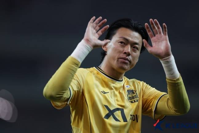 ข่าว ฮัน เท้า อีฟนิ่ง (26. 3.11) - ความผิดพลาดที่โง่เขลาของผู้รักษาประตูทำผิดพลาดและโซลพลาด AFC Champions League รอบก่อนรองชนะเลิศ_Kobe_Match_Opportunity