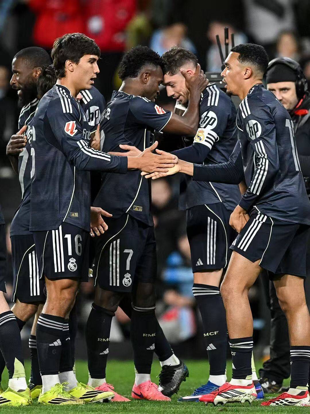 วันพุธ ยูฟ่า แชมเปี้ยนส์ ลีก พรีวิว: เลเวอร์คูเซ่น vs อาร์เซนอล, ปารีส vs เชลซี, เรอัล มาดริด vs แมนเชสเตอร์ ซิตี้_โฮมฟิลด์