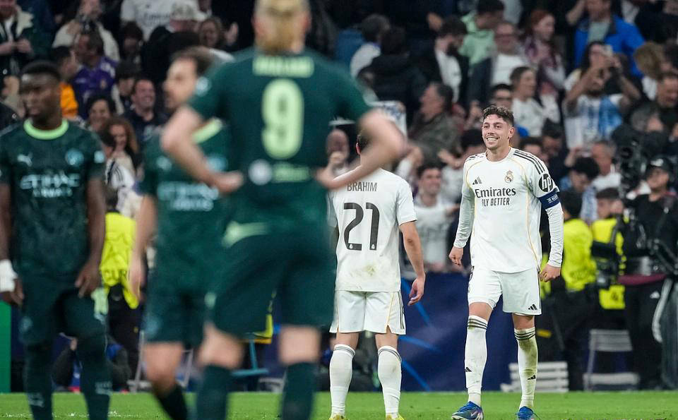 พรีเมียร์ลีก 6 ทีมในรอบแรกของแชมเปี้ยนส์ลีก ทีมที่สามใกล้จะออกแล้ว และ 8 อันดับแรกอาจอยู่คนเดียวในอาร์เซนอลที่ต่อสู้คนเดียว_match_homefield_real madrid