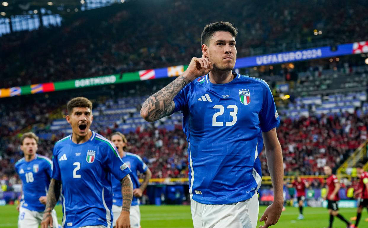 ฟุตบอลอิตาลีตกอยู่ในราง กัตตูโซแบกรับความรับผิดชอบอย่างหนัก และคุณสมบัติฟุตบอลโลกกลายเป็นกุญแจสำคัญในการแลกรางวัล_serie A_League_Uefa Champions League