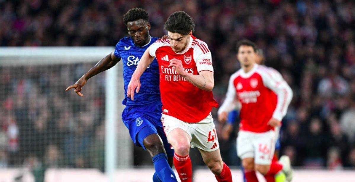 ความแตกต่าง 9 คะแนน! ตำนานของอาร์เซนอล สู่จุดสูงสุด แมนเชสเตอร์ ซิตี้ ทำให้ทีมรองบ่อนเสีย และความสงสัยในการแข่งขันพรีเมียร์ลีก ใกล้จะหมดลงแล้ว!_ แมตช์_กรุ๊ป_ยูฟ่า แชมเปี้ยนส์