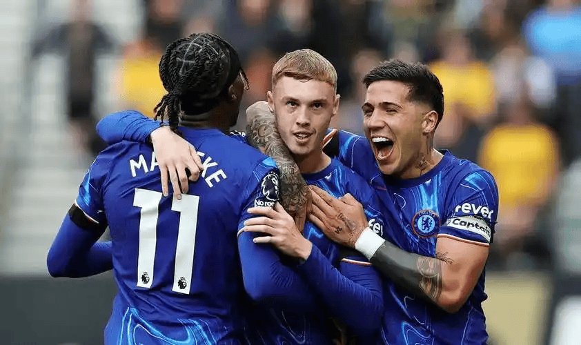 การประลองลอนดอนไนท์พีค! โล่เหล็กกองทัพบกสีน้ำเงินสามารถปิดกั้นผลกระทบของเรือบรรทุกเครื่องบินสุดหรูของปารีสได้หรือไม่?_ sp_chelsea_defense