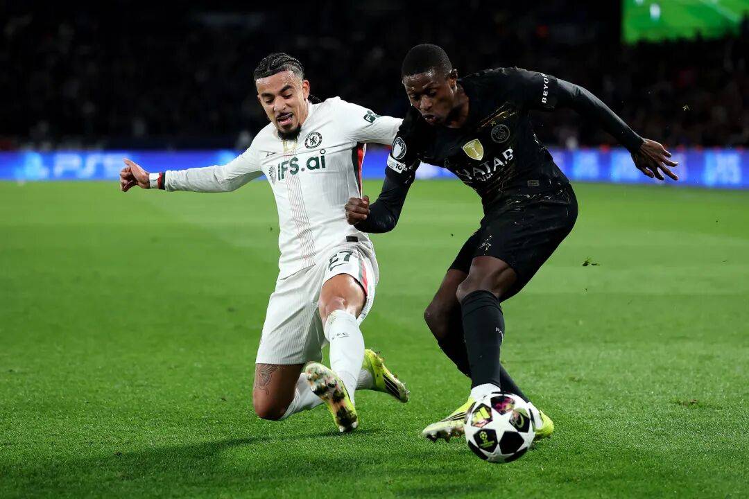 แชมเปี้ยนส์ลีก เชลซี vs ปารีส แซงต์แมน_โฮม_ออฟเฟซซีฟ และ ดีเฟนซ์ อะเวย์