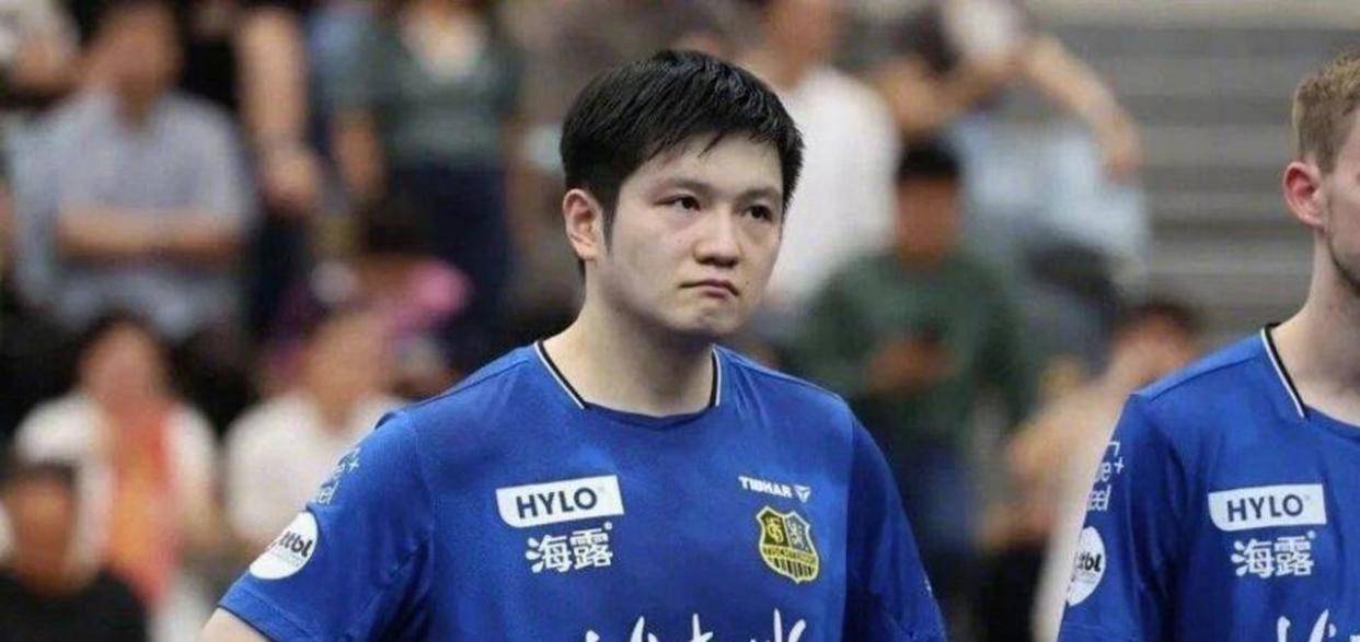 เงินเดือนประจำปีของนักกีฬาชั้นนำ 800,000 หยวน และหลังจากไปต่างประเทศถึง 4.5 ล้านในไม่กี่วินาที การย้ายของ Fan Zhendong ไปยังบุนเดสลีกาก็จุดชนวนมูลค่าทางการค้า Controversy_sarbrücken_german_dusseldorf