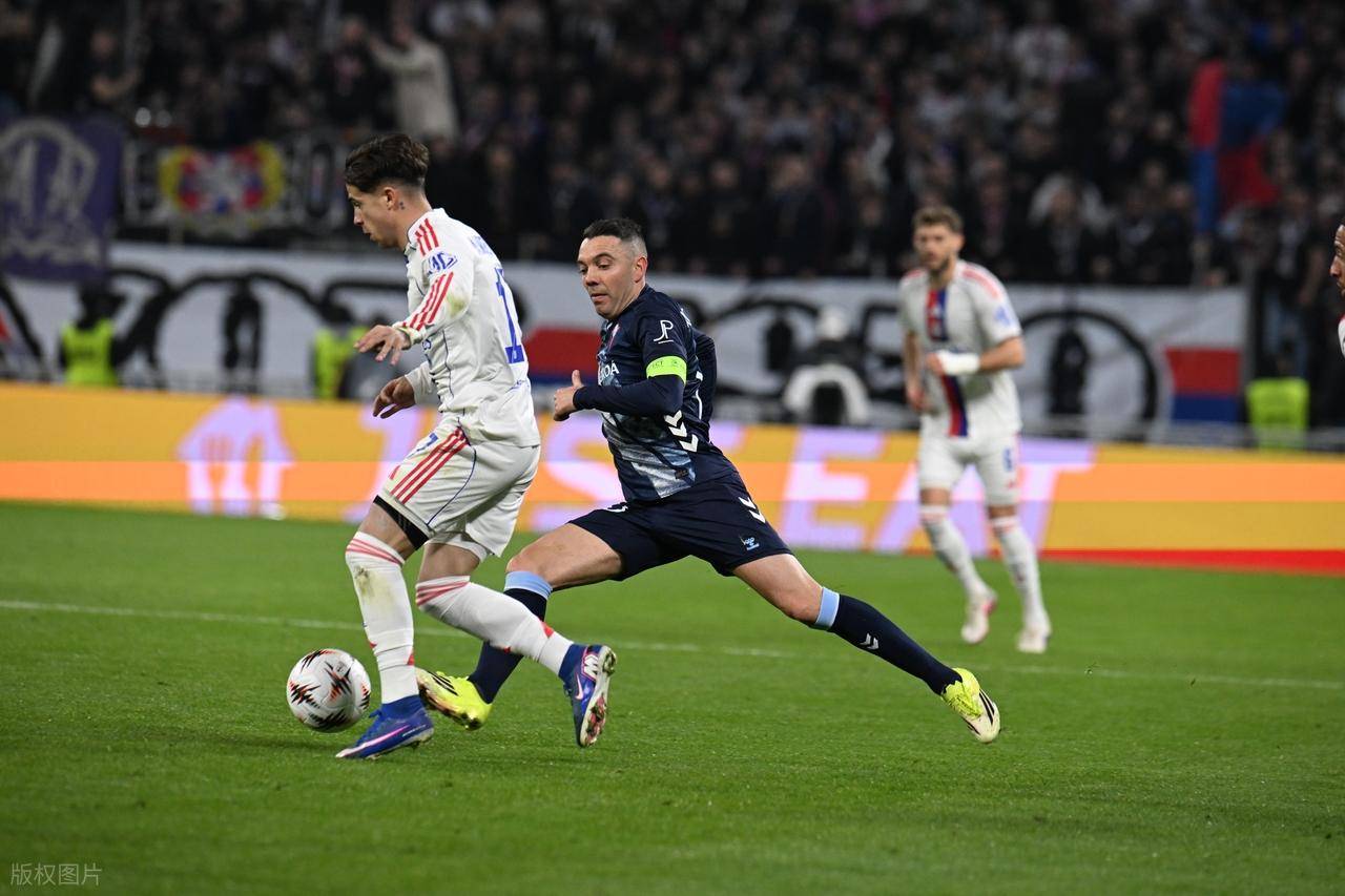 ด้วยสกอร์ฟรีซ 3-1 ลาลีกา ตกรอบ ลีออน 1 แห่ง ลีกเอิง 1 และก้าวขึ้นสู่รอบก่อนรองชนะเลิศยูโรป้าลีก รอบก่อนรองชนะเลิศ_เซลต้า_คอนเทส_ไลน์อัพ