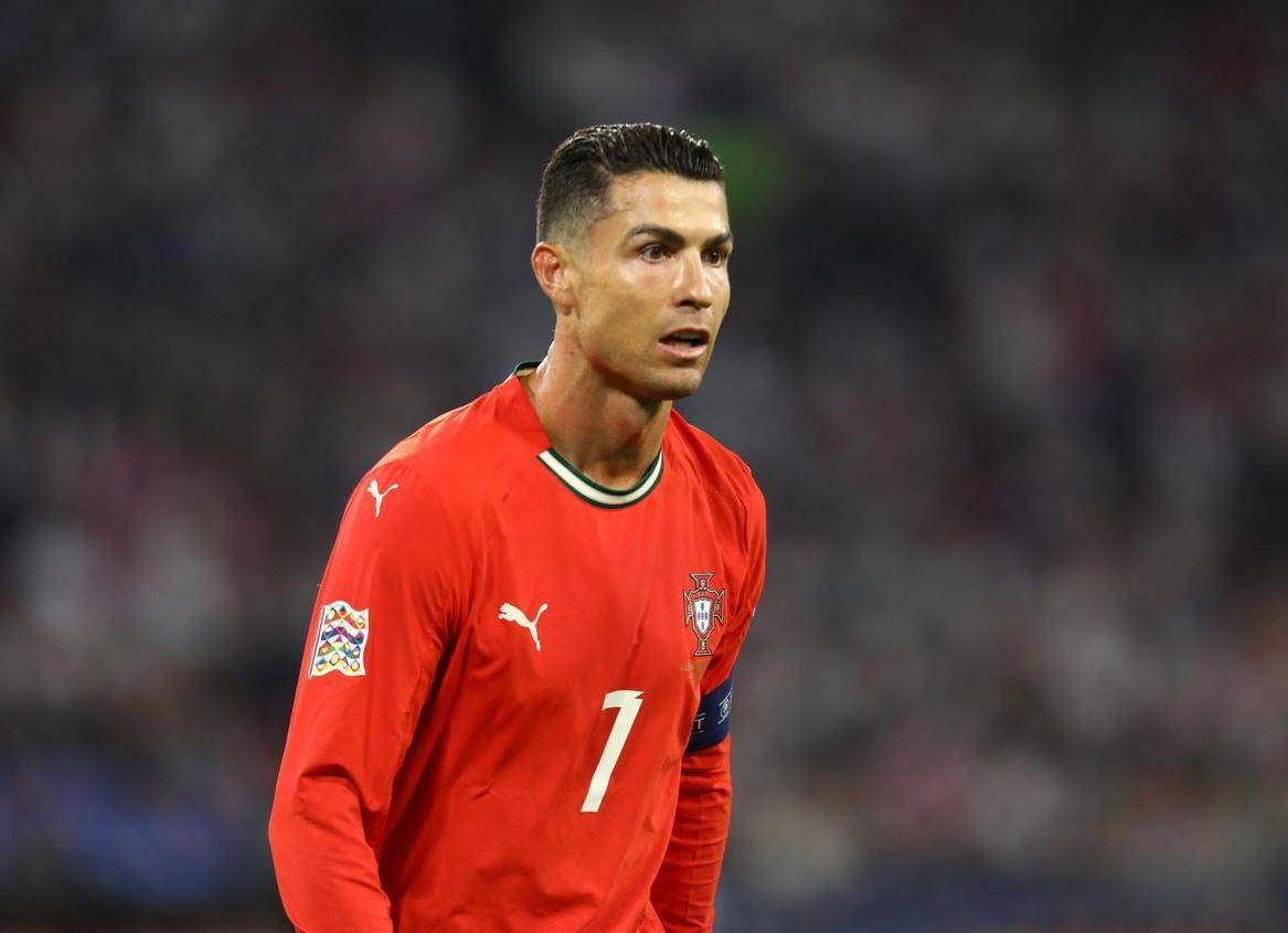 มาร์ติเนซ: แอสซิสต์สำคัญกว่าการทำประตู! คริสเตียโน่ โรนัลโด้ ไม่หมกมุ่นอยู่กับลูก 1,000 ลูก!_Messi_Position_Football