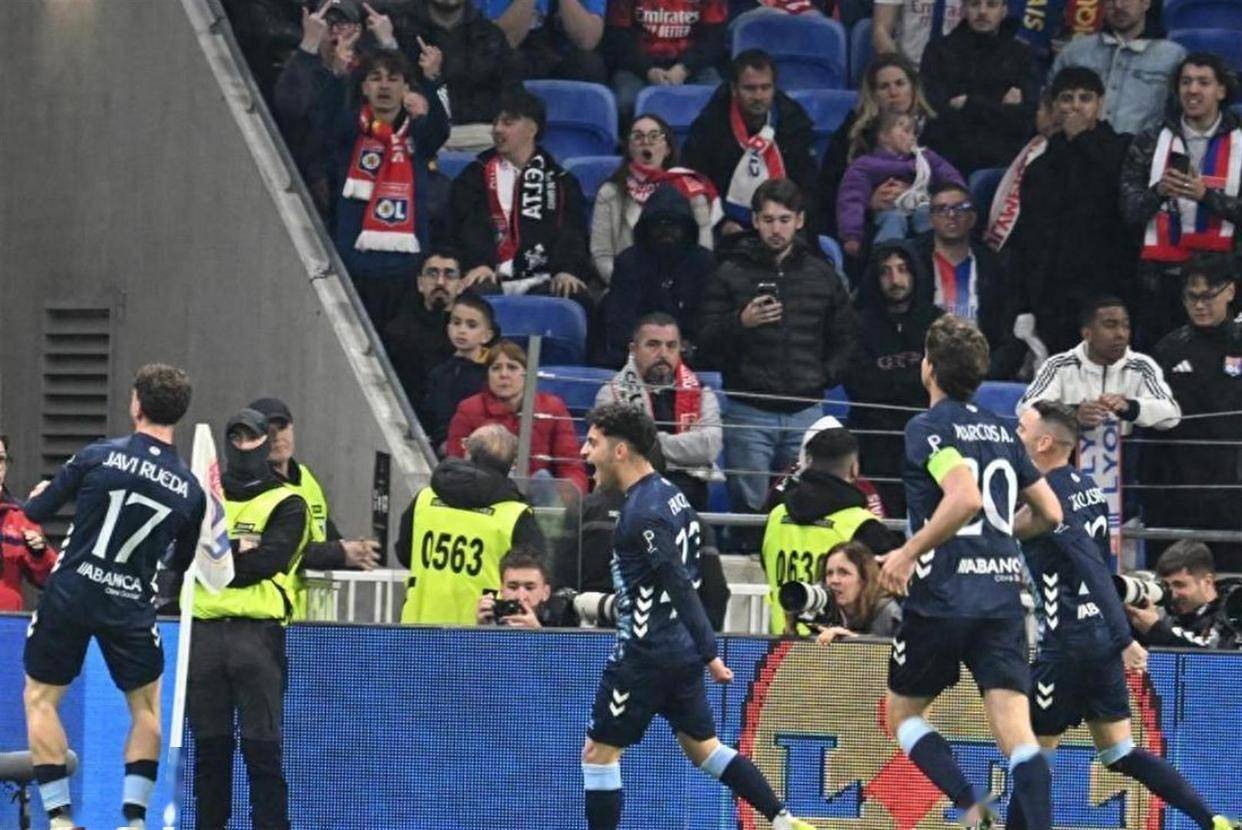 0-2! 2-5! ลียงถูกกำจัด น็อตติงแฮม ฟอเรสต์ พลิกกลับ โรม่าออกไป วิลล่าดับเบิ้ลเพื่อฆ่า lill_competition_score_small เขตโทษ