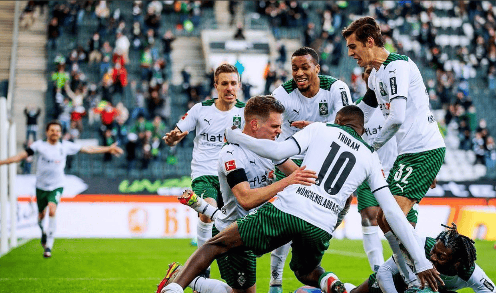 วันเสาร์ที่ 013 บุนเดสลีกา บาเยิร์น มิวนิค พบ เบอร์ลิน ยูไนเต็ด คัดเลือก Preview_attack_defense_oppression