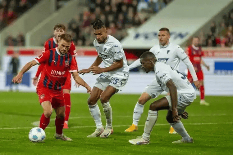 วันเสาร์ที่ 010 บุนเดสลีกา: เฮย์เดนไฮม์ vs เลเวอร์คูเซ่น เภสัชกรรม วิ่งชิงแชมป์ แย่งชิงม้าที่เพิ่งเลื่อนชั้นออกไป? _ home_defense line_league