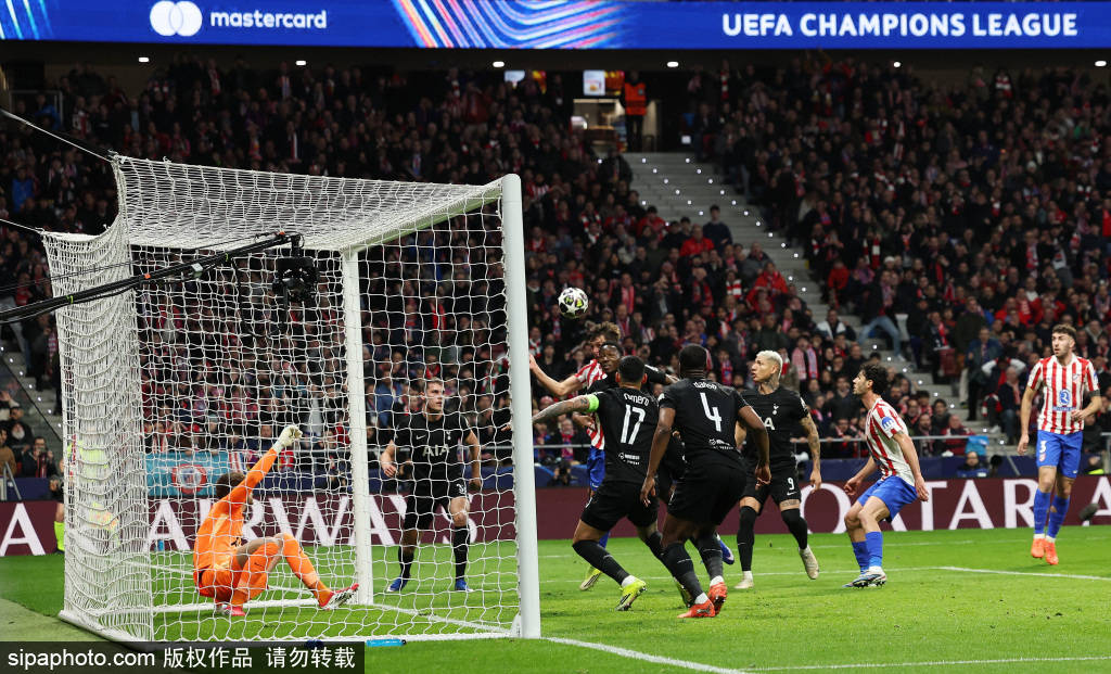 ไม่มีสิ่งรบกวน! มิเชลปฏิเสธข่าวลือเรื่องแมนเชสเตอร์ ซิตี้ กิโรน่าพร้อมอย่างเต็มที่สำหรับชีวิตและความตายของซาดาร์ แบทเทิล_โอซาซูน่า_แมตช์_โฮม