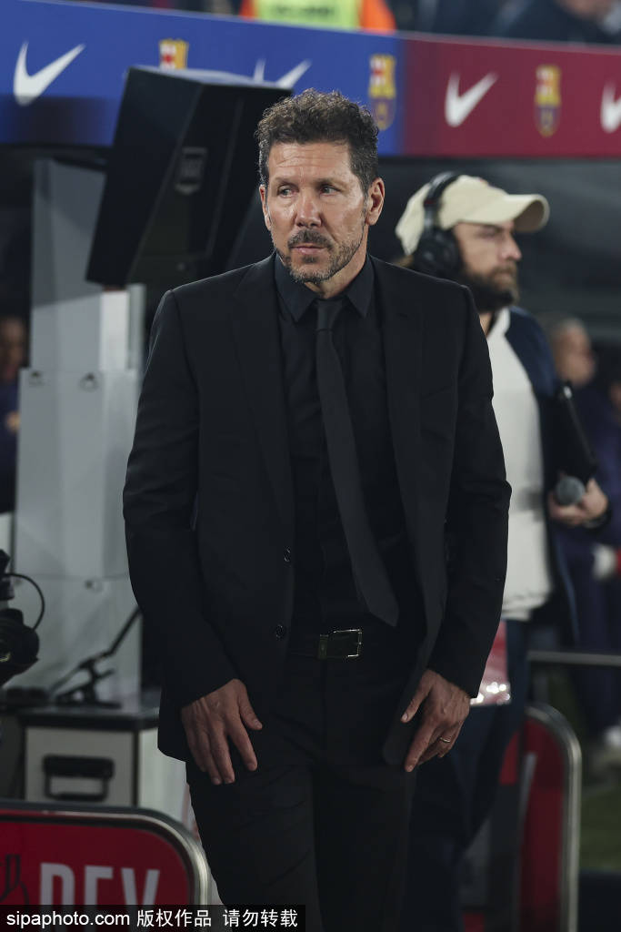 การขาดงานของ De Jong เป็นดาวนำโชค? บาร์เซโลน่า ชนะ 15 เกม ดาวรุ่ง เบอร์นาร์ด ยอดกองกลาง