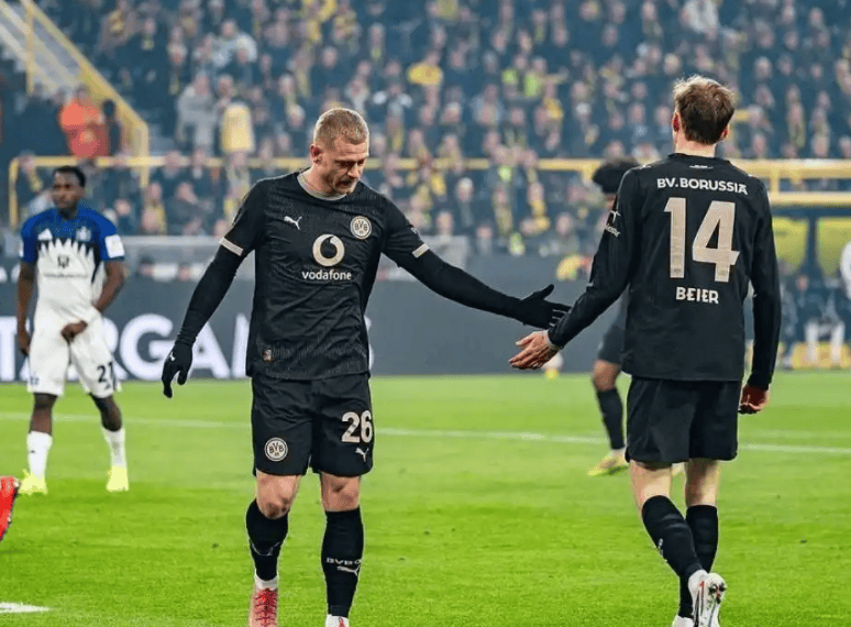 3-2! 0 -3! คืนหนึ่งของ Passion, Dortmund Lore, Chelsea อารมณ์เสียและล้มเหลว, Benfica กวาด 3 ประตู_goal_backup_uefa แชมเปี้ยนส์ลีก