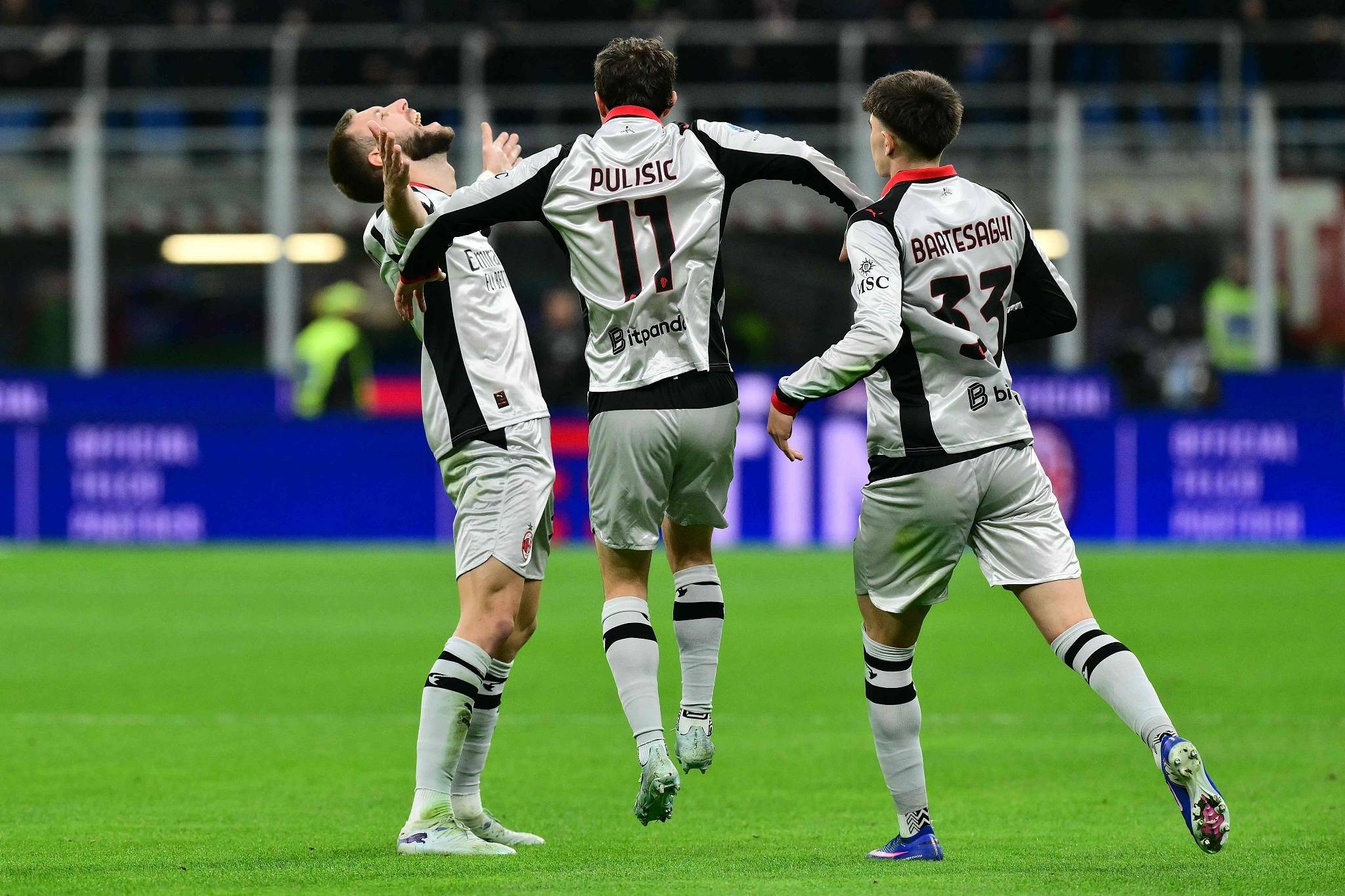 เซเรียอา: พาฟโลวิช เวิลด์พอยท์ เอซี มิลาน 3-2 ชนะ ตูริน _ หน้าแรก _ อัตคาเมะ _ ฟูฟานา