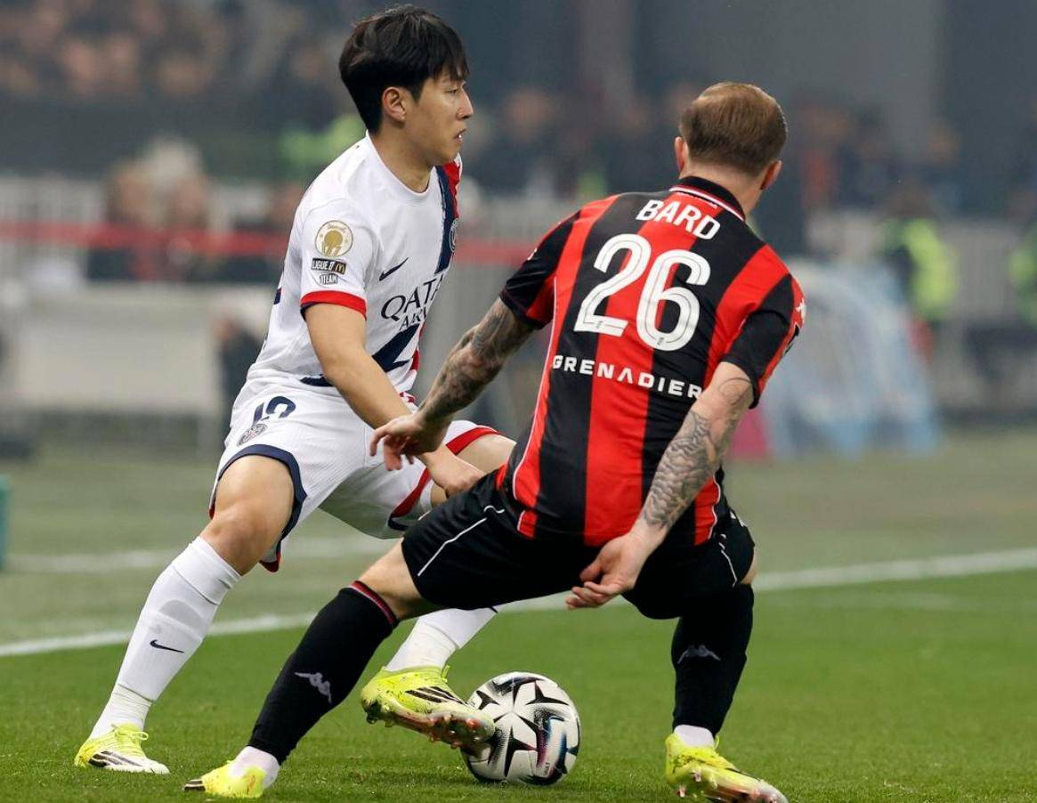 4-0 กวาด! อันดับสูงสุดของรายการเปลี่ยนไป และยักษ์ใหญ่ในยุโรปเอาชนะเกมได้ และพวกเขาไปถึงยอดผู้แข็งแกร่ง และสองคนแรกอยู่ห่างออกไปเพียง 1 แต้ม