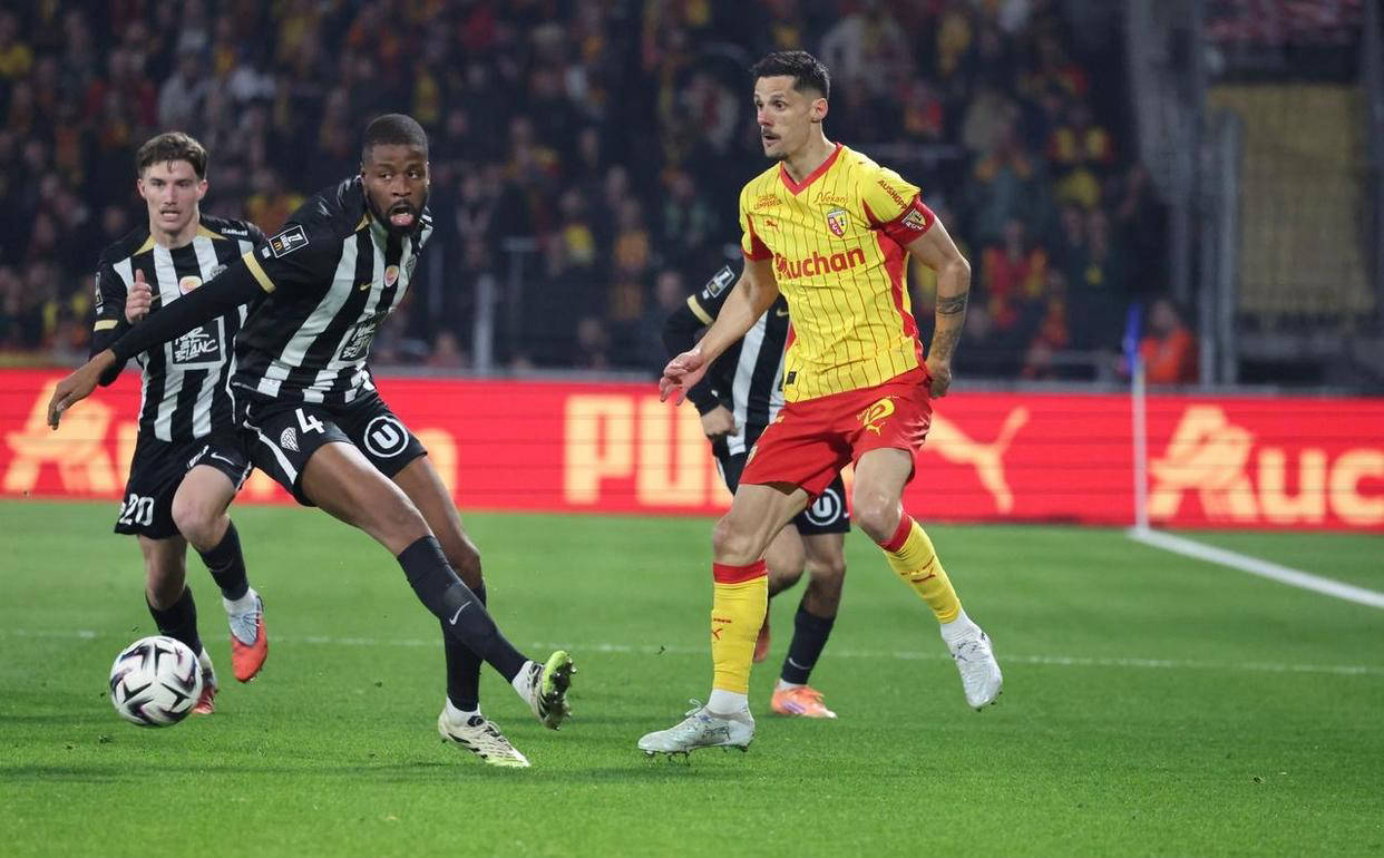 เลนส์ 5-1 เอาชนะ Angers อันดับล่าสุดของ Ligue 1 นำไปสู่การเปลี่ยนแปลงที่ยอดเยี่ยม_competition_assim _ assists