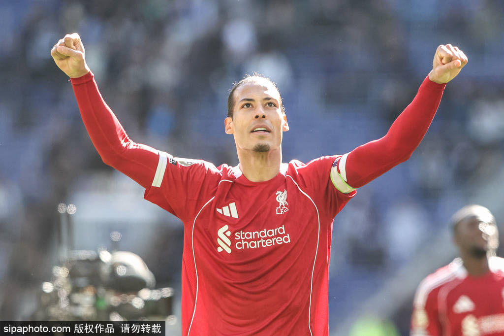 พรีเมียร์ลีก ซาลาห์ ทำประตู ฟาน ไดจ์ค 100 นาที ลิเวอร์พูล 2-1 เอฟเวอร์ตัน_เบสลอย