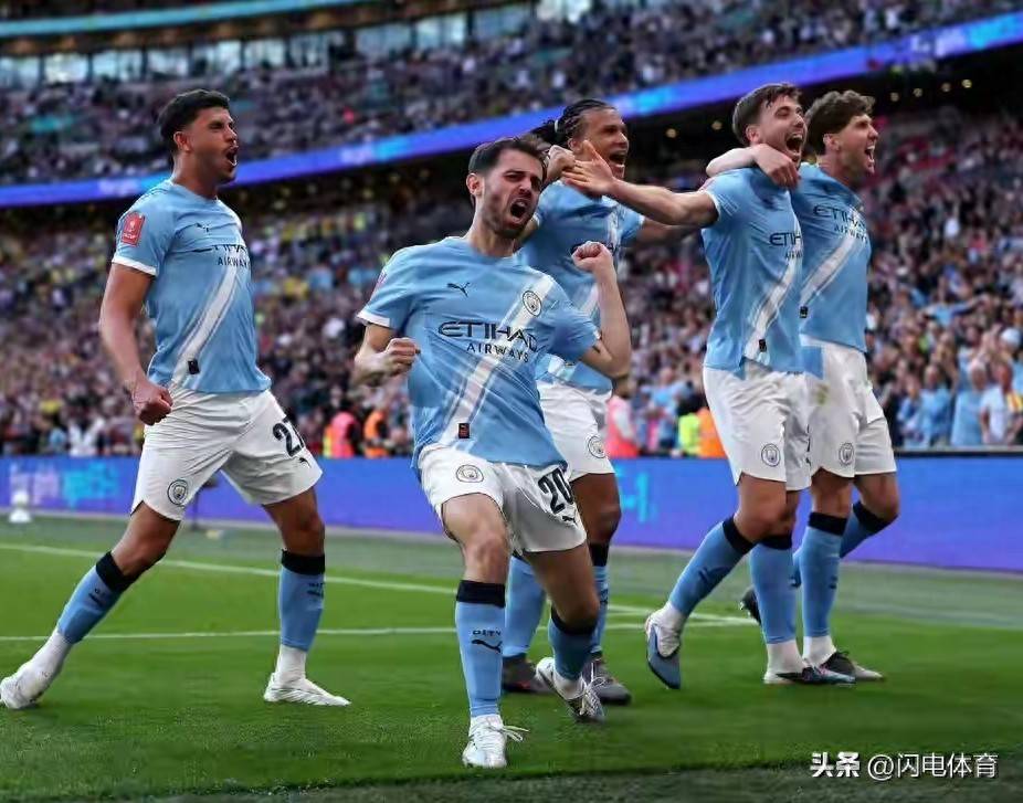 คืนบ้าฟุตบอล! แมนฯ ซิตี้ 2-1 โลดโผน อาร์เซน่อล กลับมาสู่ยอด แชมป์ บาร์เซโลน่า ได้ เสถียร_ โอกาส ยิง ยิง หลายนัด