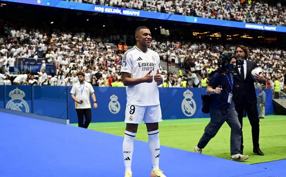 แฟน ๆ เรอัล มาดริด กว่า 10 ล้านคนตะโกน Mbappe ออกไป! ปารีสอีกครั้งสู่รอบชิงชนะเลิศแชมเปี้ยนส์ลีก Mbappe ถูก Head_This Season_Lai Liga_Football