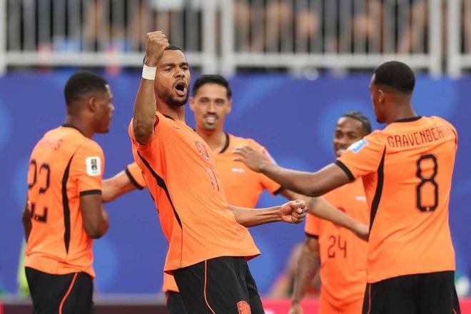 ฟุตบอลโลก: กาเกโบ ทำไป 3 ประตู เนเธอร์แลนด์ 5-1 สวีเดน สู่จุดสูงสุด สโมสร 100 ลูกสร้างสถิติที่น่าอับอาย_match_fris_robbie